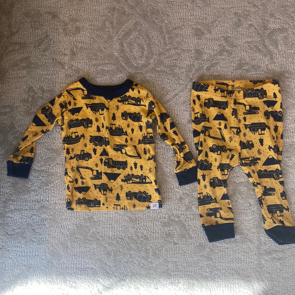 GAP Truck Winter/Christmas Jammies